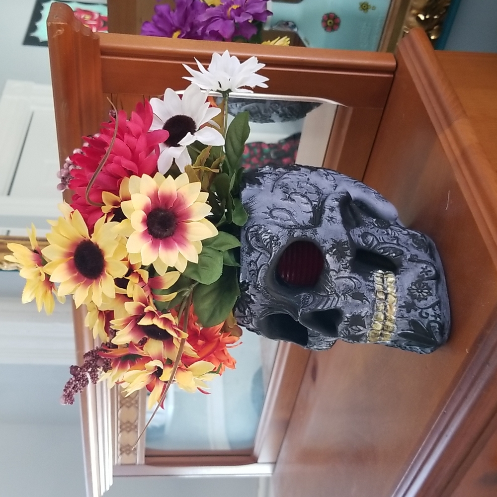 ☠🌼🌺☠Skull vase Homemade
